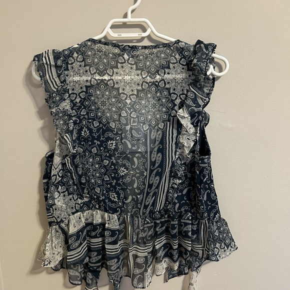 GUESS Womens Sleeveless Rossella Ruffle TopShirt - Picture 6 of 7